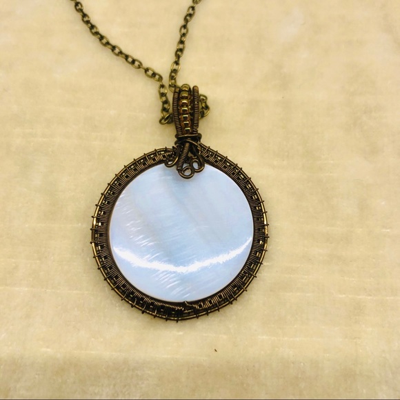 Hand crafted wire wrapped pendant - Picture 4 of 8